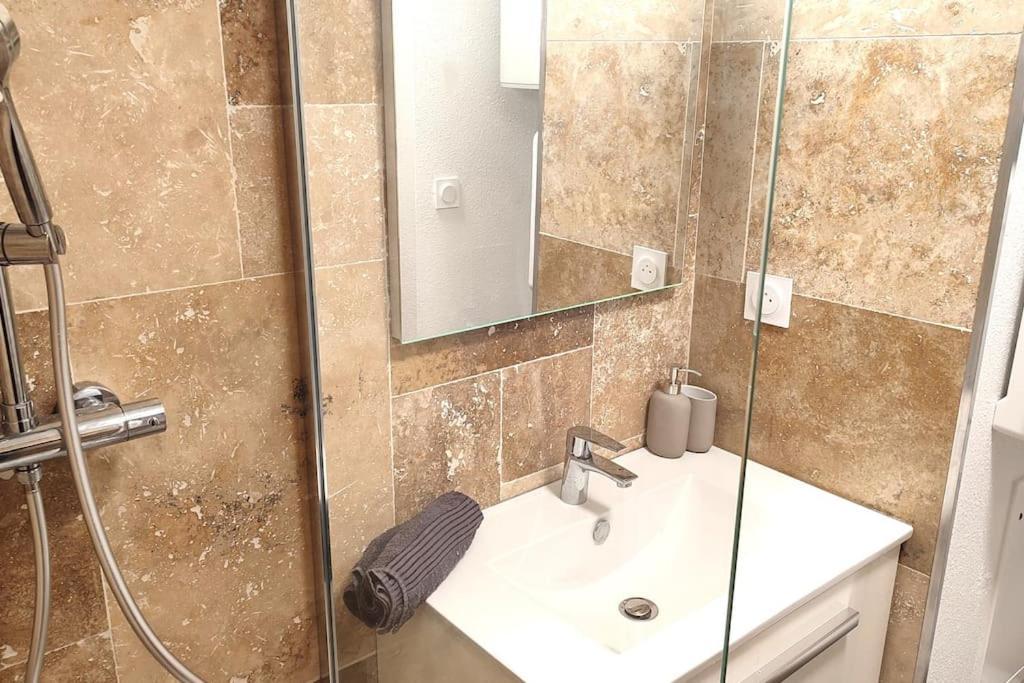 Let's - Le Jules -part Dieu Wifi Apartment *